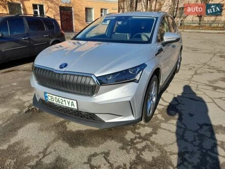 Шкода Enyaq iV 2022 в Чернигове на Automoto.ua Серый Шкода Enyaq iV, объемом двигателя 0 л и пробегом 57 тыс. км за 27600 $, фото 1 на Automoto.ua