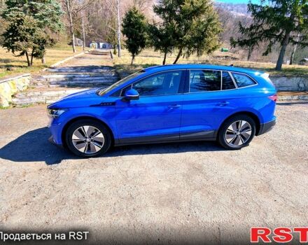 Синий Шкода Enyaq iV, объемом двигателя 0 л и пробегом 15 тыс. км за 25500 $, фото 3 на Automoto.ua