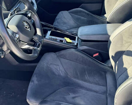 Синий Шкода Enyaq iV, объемом двигателя 0 л и пробегом 195 тыс. км за 21900 $, фото 2 на Automoto.ua