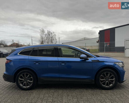 Синий Шкода Enyaq iV, объемом двигателя 0 л и пробегом 280 тыс. км за 17800 $, фото 3 на Automoto.ua