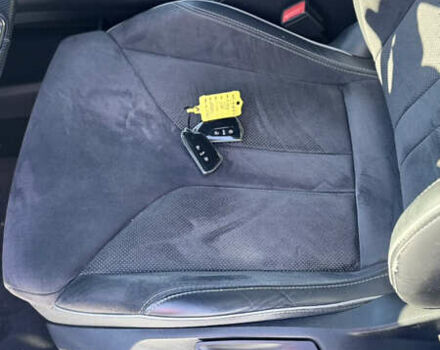 Синий Шкода Enyaq iV, объемом двигателя 0 л и пробегом 195 тыс. км за 21900 $, фото 3 на Automoto.ua