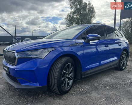 Синий Шкода Enyaq iV, объемом двигателя 0 л и пробегом 97 тыс. км за 19900 $, фото 1 на Automoto.ua