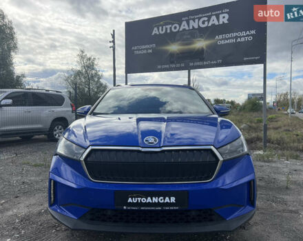 Синий Шкода Enyaq iV, объемом двигателя 0 л и пробегом 97 тыс. км за 19900 $, фото 4 на Automoto.ua