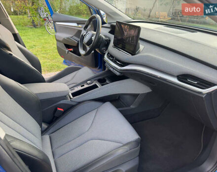 Синий Шкода Enyaq iV, объемом двигателя 0 л и пробегом 82 тыс. км за 22800 $, фото 15 на Automoto.ua