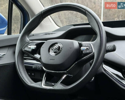 Синий Шкода Enyaq iV, объемом двигателя 0 л и пробегом 149 тыс. км за 21900 $, фото 3 на Automoto.ua
