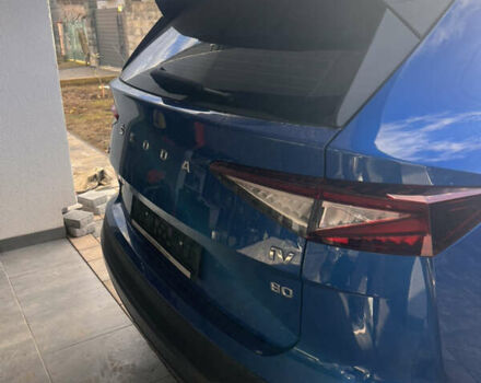 Синий Шкода Enyaq iV, объемом двигателя 0 л и пробегом 47 тыс. км за 17500 $, фото 3 на Automoto.ua