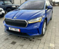 Синий Шкода Enyaq iV, объемом двигателя 0 л и пробегом 98 тыс. км за 26900 $, фото 3 на Automoto.ua