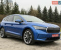 Синий Шкода Enyaq iV, объемом двигателя 0 л и пробегом 149 тыс. км за 21900 $, фото 2 на Automoto.ua