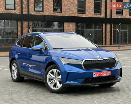 Синий Шкода Enyaq iV, объемом двигателя 0 л и пробегом 130 тыс. км за 22500 $, фото 2 на Automoto.ua