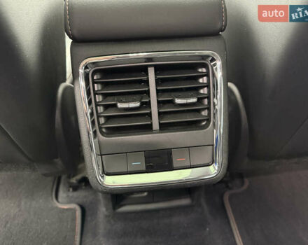 Синий Шкода Enyaq iV, объемом двигателя 0 л и пробегом 149 тыс. км за 21900 $, фото 28 на Automoto.ua