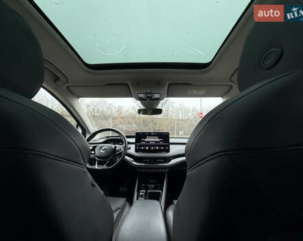 Синий Шкода Enyaq iV, объемом двигателя 0 л и пробегом 149 тыс. км за 21900 $, фото 24 на Automoto.ua