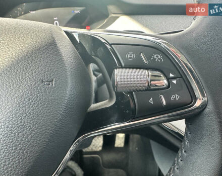 Синій Шкода Enyaq iV, об'ємом двигуна 0 л та пробігом 98 тис. км за 26900 $, фото 45 на Automoto.ua