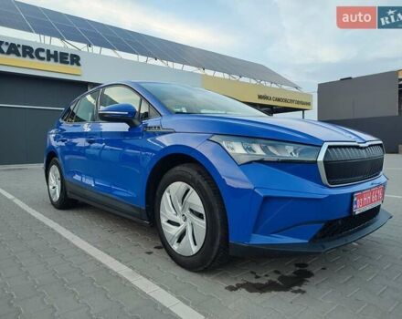 Синий Шкода Enyaq iV, объемом двигателя 0 л и пробегом 47 тыс. км за 22500 $, фото 3 на Automoto.ua