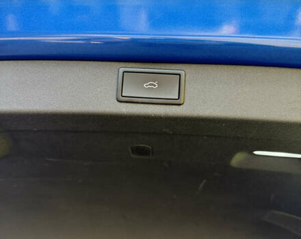 Шкода Enyaq iV 2023 в Луцке на Automoto.ua Синий Шкода Enyaq iV, объемом двигателя 0 л и пробегом 25 тыс. км за 31200 $, фото 14 на Automoto.ua