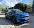 Синий Шкода Enyaq iV, объемом двигателя 0 л и пробегом 77 тыс. км за 29900 $, фото 1 на Automoto.ua