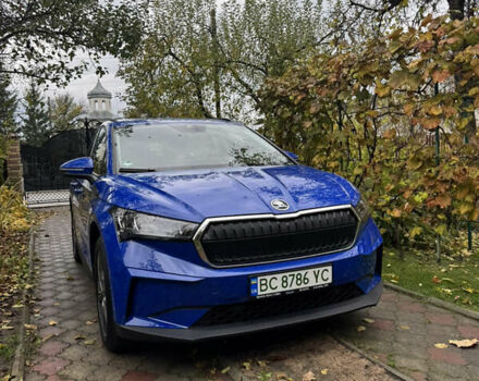 Синий Шкода Enyaq iV, объемом двигателя 0 л и пробегом 21 тыс. км за 24200 $, фото 1 на Automoto.ua