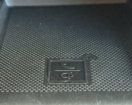 Синий Шкода Enyaq iV, объемом двигателя 0 л и пробегом 77 тыс. км за 29900 $, фото 28 на Automoto.ua