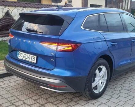 Синий Шкода Enyaq iV, объемом двигателя 0 л и пробегом 72 тыс. км за 25900 $, фото 5 на Automoto.ua