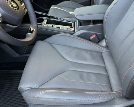 Шкода Enyaq iV 2023 в Луцке на Automoto.ua Синий Шкода Enyaq iV, объемом двигателя 0 л и пробегом 25 тыс. км за 31200 $, фото 19 на Automoto.ua