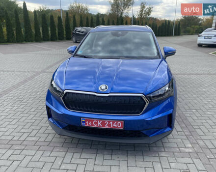 Синий Шкода Enyaq iV, объемом двигателя 0 л и пробегом 20 тыс. км за 24500 $, фото 2 на Automoto.ua