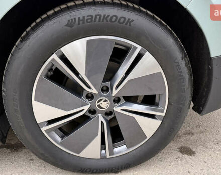 Зеленый Шкода Enyaq iV, объемом двигателя 0 л и пробегом 99 тыс. км за 19800 $, фото 16 на Automoto.ua