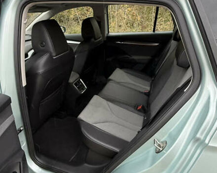 Зеленый Шкода Enyaq iV, объемом двигателя 0 л и пробегом 99 тыс. км за 19800 $, фото 7 на Automoto.ua