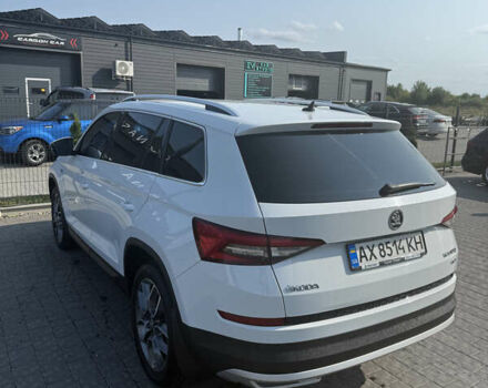 Белый Шкода Kodiaq Scout, объемом двигателя 1.98 л и пробегом 129 тыс. км за 22500 $, фото 15 на Automoto.ua