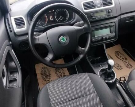 Черный Шкода Roomster Scout, объемом двигателя 1.6 л и пробегом 196 тыс. км за 5950 $, фото 21 на Automoto.ua