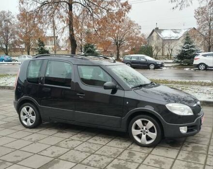 Черный Шкода Roomster Scout, объемом двигателя 1.6 л и пробегом 196 тыс. км за 5950 $, фото 4 на Automoto.ua