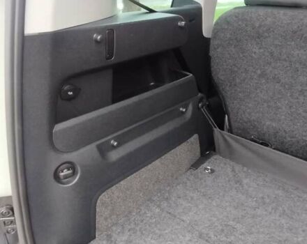 Черный Шкода Roomster Scout, объемом двигателя 1.6 л и пробегом 196 тыс. км за 5950 $, фото 11 на Automoto.ua