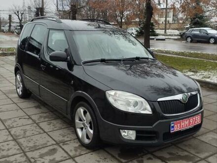 Черный Шкода Roomster Scout, объемом двигателя 1.6 л и пробегом 196 тыс. км за 5950 $, фото 1 на Automoto.ua