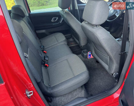 Красный Шкода Roomster Scout, объемом двигателя 1.6 л и пробегом 155 тыс. км за 7300 $, фото 7 на Automoto.ua