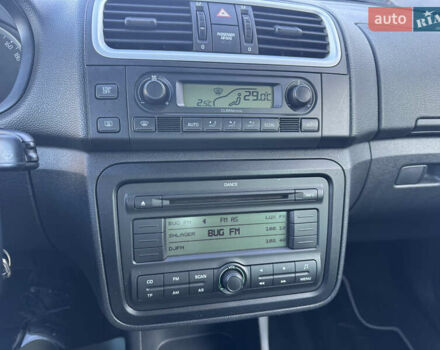 Красный Шкода Roomster Scout, объемом двигателя 1.6 л и пробегом 155 тыс. км за 7300 $, фото 15 на Automoto.ua