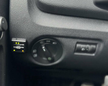 Синий Шкода Roomster Scout, объемом двигателя 1.4 л и пробегом 196 тыс. км за 6850 $, фото 9 на Automoto.ua