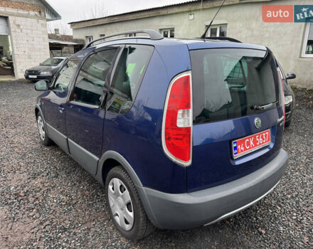 Синий Шкода Roomster Scout, объемом двигателя 1.4 л и пробегом 196 тыс. км за 6850 $, фото 1 на Automoto.ua