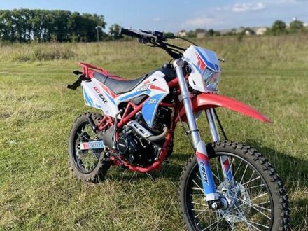 СкайБайк CRDX 200 2024 в Хмельнике на Automoto.ua Красный СкайБайк CRDX 200, объемом двигателя 0 л и пробегом 1 тыс. км за 1200 $, фото 1 на Automoto.ua