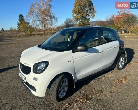Білий Смарт Forfour, об'ємом двигуна 0 л та пробігом 82 тис. км за 8000 $, фото 4 на Automoto.ua