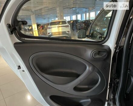 Білий Смарт Forfour, об'ємом двигуна 0 л та пробігом 36 тис. км за 10900 $, фото 31 на Automoto.ua
