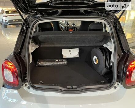 Білий Смарт Forfour, об'ємом двигуна 0 л та пробігом 36 тис. км за 10900 $, фото 10 на Automoto.ua