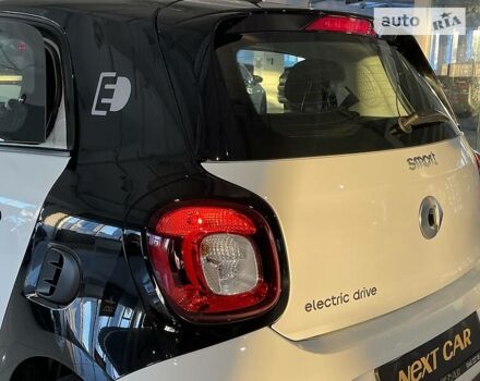 Білий Смарт Forfour, об'ємом двигуна 0 л та пробігом 36 тис. км за 10900 $, фото 4 на Automoto.ua