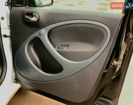 Білий Смарт Forfour, об'ємом двигуна 0 л та пробігом 47 тис. км за 9640 $, фото 29 на Automoto.ua