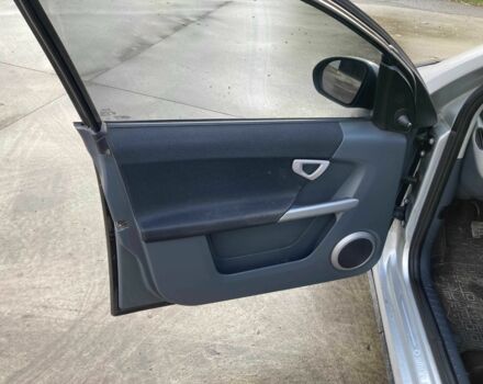 Смарт Forfour 2005 у Львові на Automoto.ua Чорний Смарт Forfour, об'ємом двигуна 1.3 л та пробігом 261 тис. км за 2700 $, фото 16 на Automoto.ua