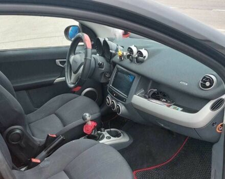 Червоний Смарт Forfour, об'ємом двигуна 1.3 л та пробігом 210 тис. км за 5581 $, фото 3 на Automoto.ua