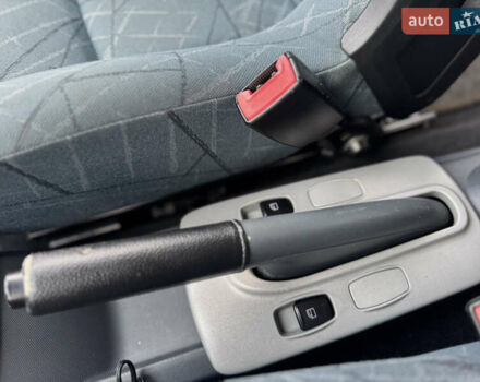 Сірий Смарт Forfour, об'ємом двигуна 1.33 л та пробігом 306 тис. км за 3990 $, фото 13 на Automoto.ua