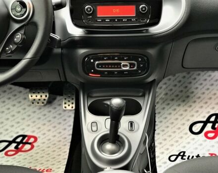 Сірий Смарт Forfour, об'ємом двигуна 0 л та пробігом 10 тис. км за 17000 $, фото 16 на Automoto.ua