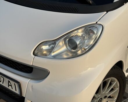 Білий Смарт Fortwo, об'ємом двигуна 1 л та пробігом 235 тис. км за 4513 $, фото 2 на Automoto.ua