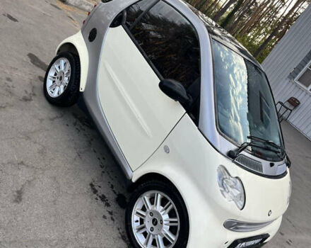 Білий Смарт Fortwo, об'ємом двигуна 0.7 л та пробігом 212 тис. км за 3400 $, фото 3 на Automoto.ua