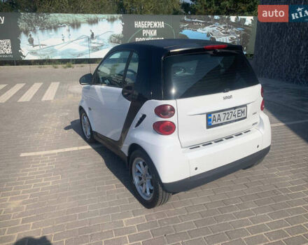 Білий Смарт Fortwo, об'ємом двигуна 1 л та пробігом 260 тис. км за 5200 $, фото 4 на Automoto.ua