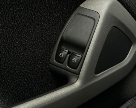 Білий Смарт Fortwo, об'ємом двигуна 1 л та пробігом 131 тис. км за 2800 $, фото 21 на Automoto.ua