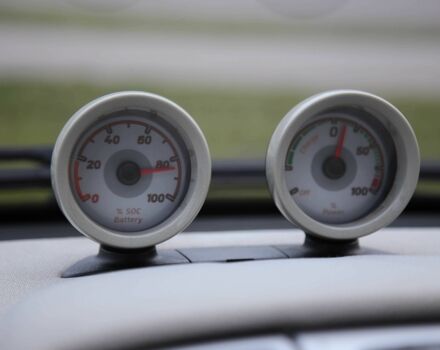 Білий Смарт Fortwo, об'ємом двигуна 0 л та пробігом 64 тис. км за 5300 $, фото 13 на Automoto.ua